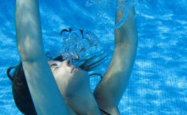 В США в бассейне утонули три сестры